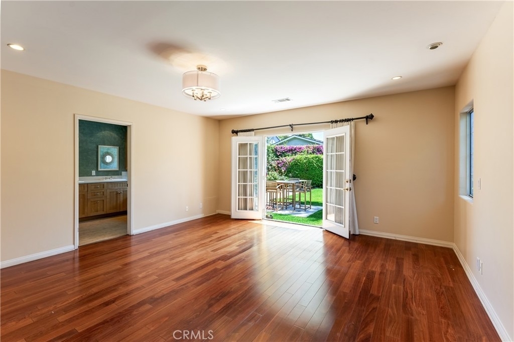 4722 Ventura Canyon - Photo 20