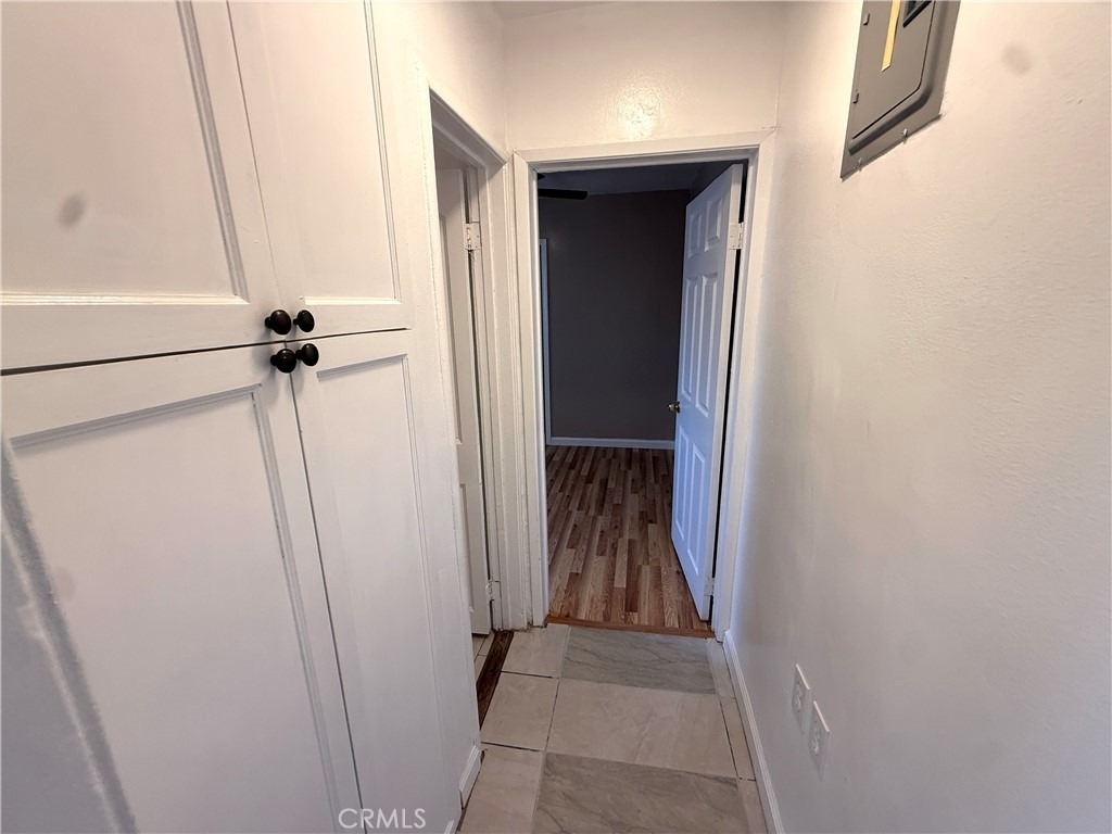 12924 Prairie Avenue - Photo 8
