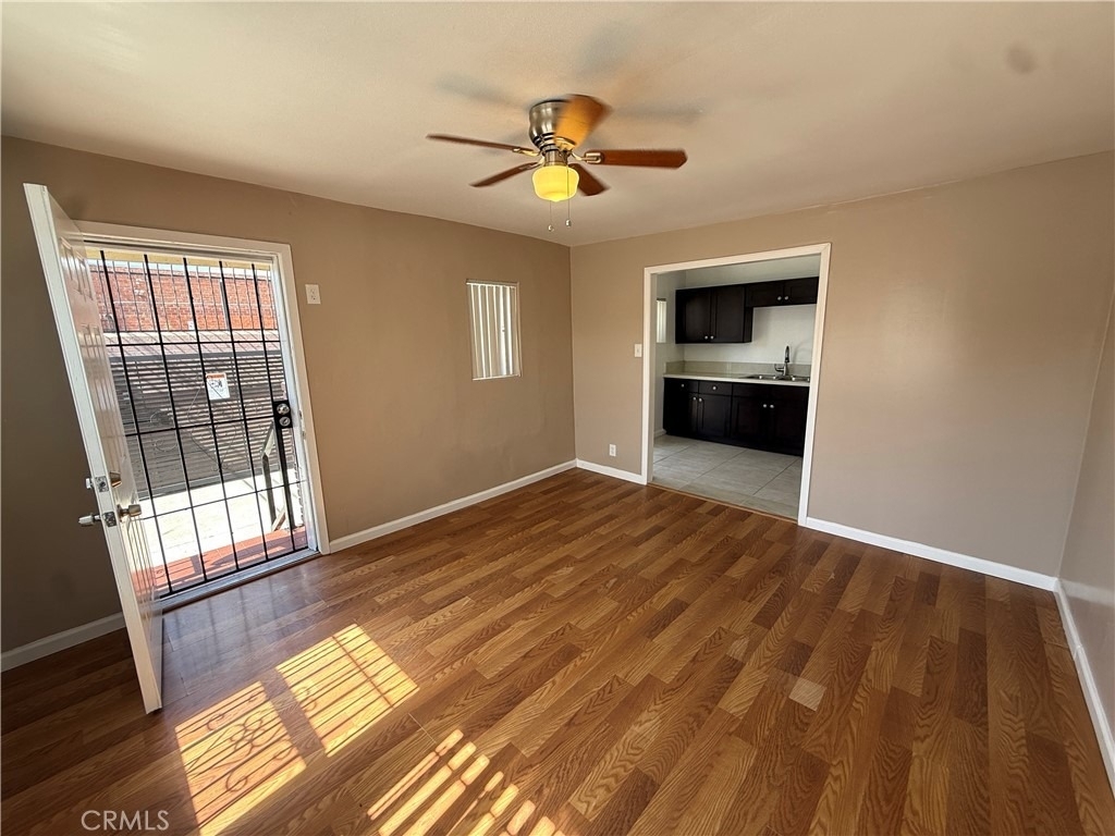12924 Prairie Avenue - Photo 3