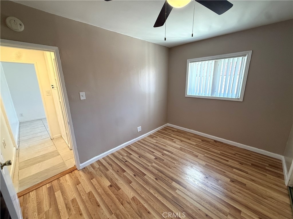 12924 Prairie Avenue - Photo 13