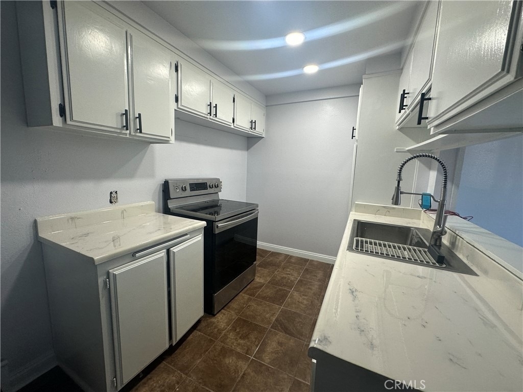 1735 E Washington - Photo 9