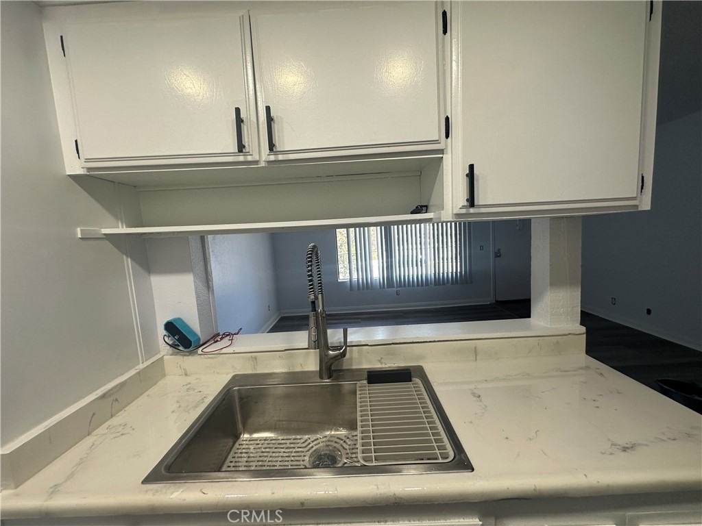 1735 E Washington - Photo 11
