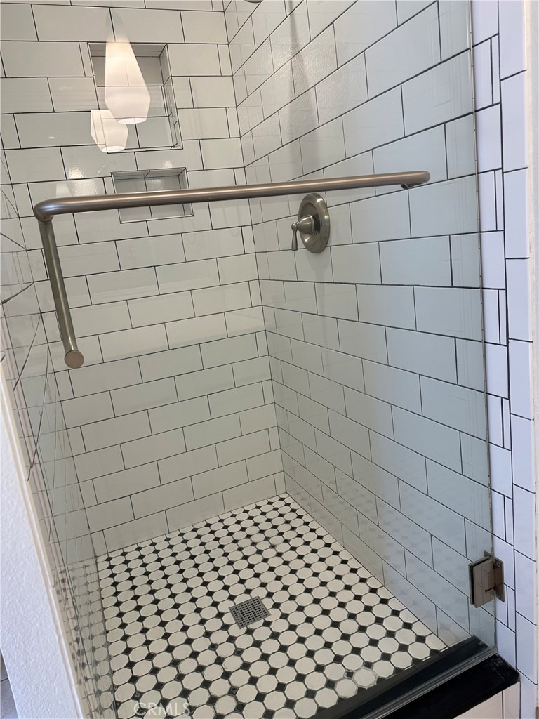 380 W Wilson - Photo 16