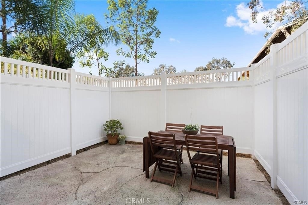 380 W Wilson - Photo 10