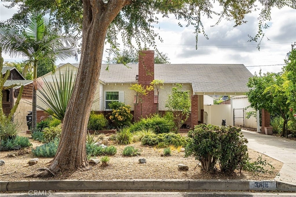348 W Spazier Avenue - Photo 0
