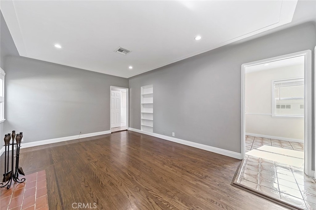 348 W Spazier Avenue - Photo 6