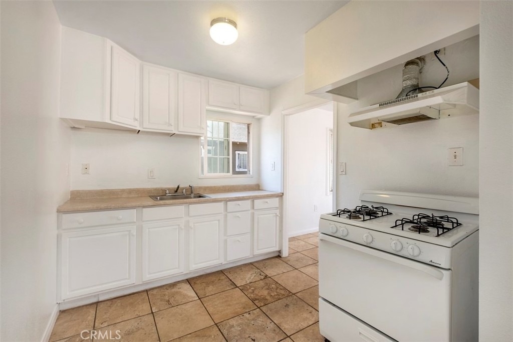 515.5 Broadway E - Photo 2