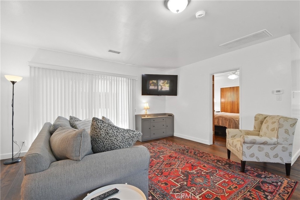 642 W Terrylynn Place - Photo 1