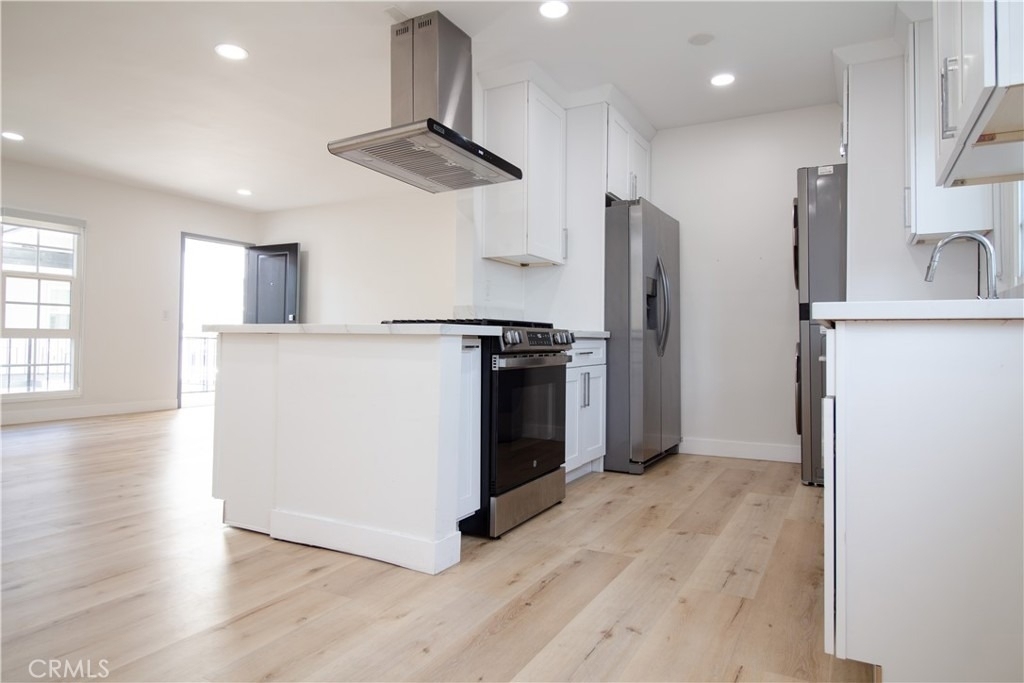 835 S Sherbourne - Photo 1