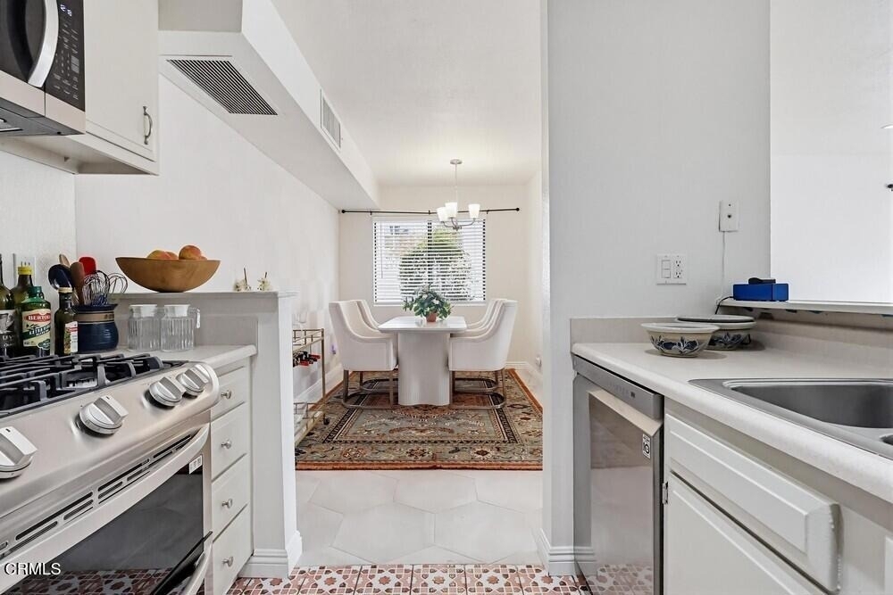 2680 Lake Avenue - Photo 10