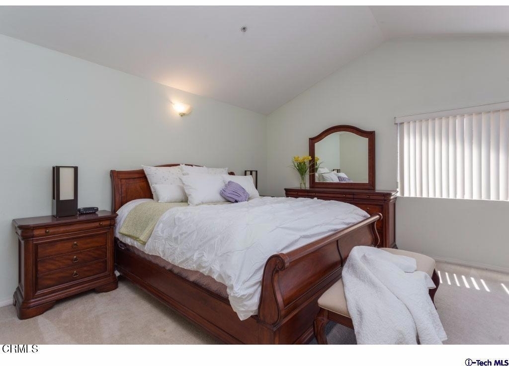 2469 Montrose Avenue - Photo 11