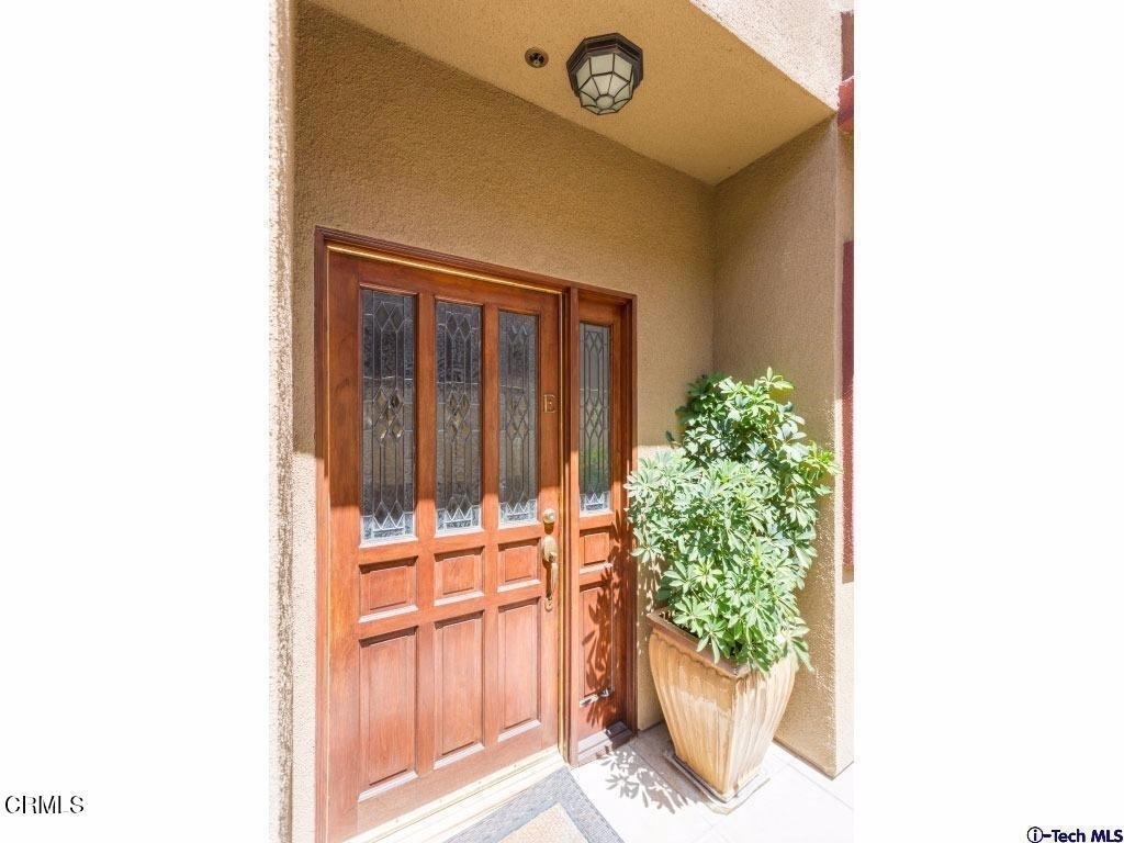 2469 Montrose Avenue - Photo 1