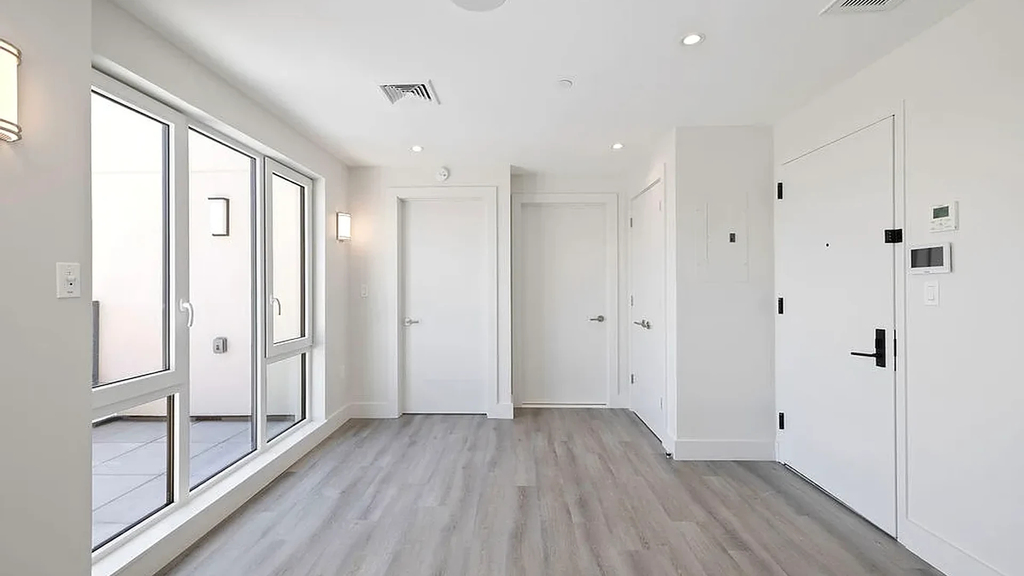 2605 Snyder Ave 11226 - Photo 8