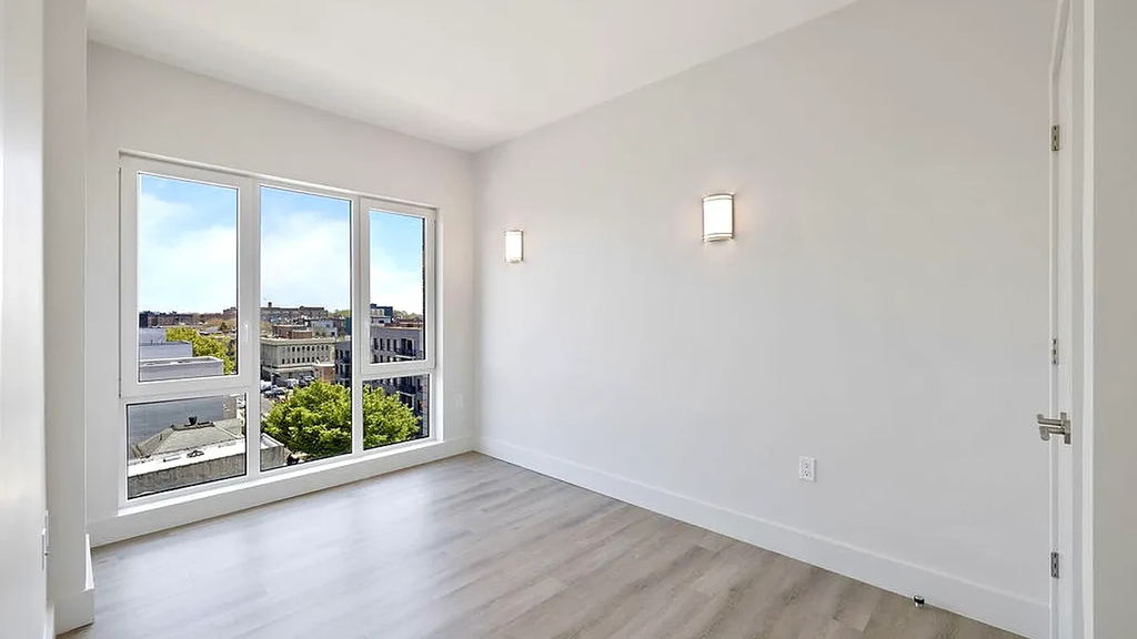 2605 Snyder Ave 11226 - Photo 6