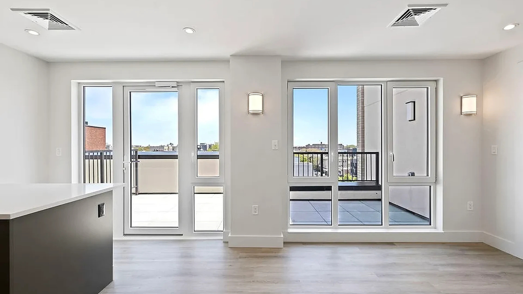 2605 Snyder Ave 11226 - Photo 11