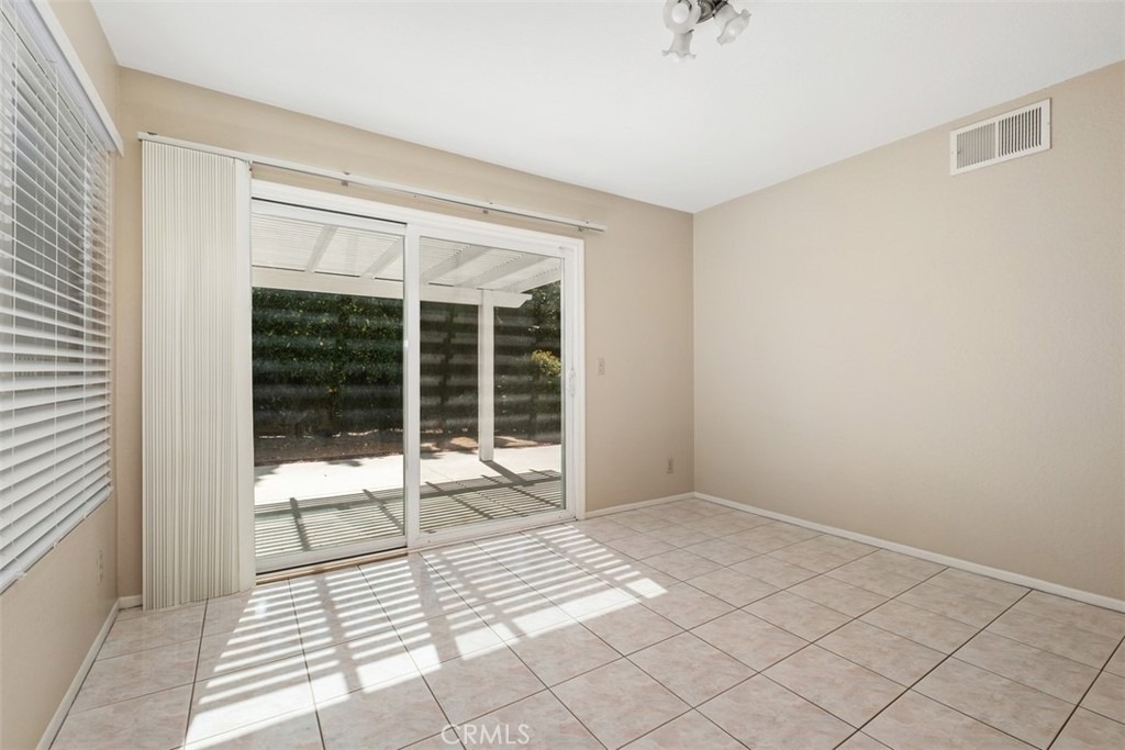 4068 Jeffrey - Photo 8