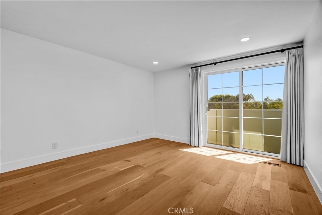 575 Through - Photo 16