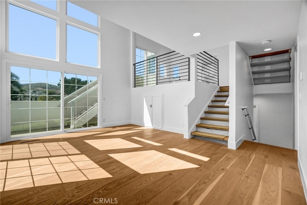 575 Through - Photo 6