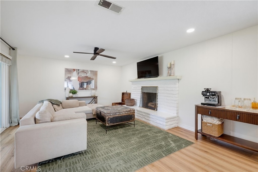1537 Yellowstone - Photo 12