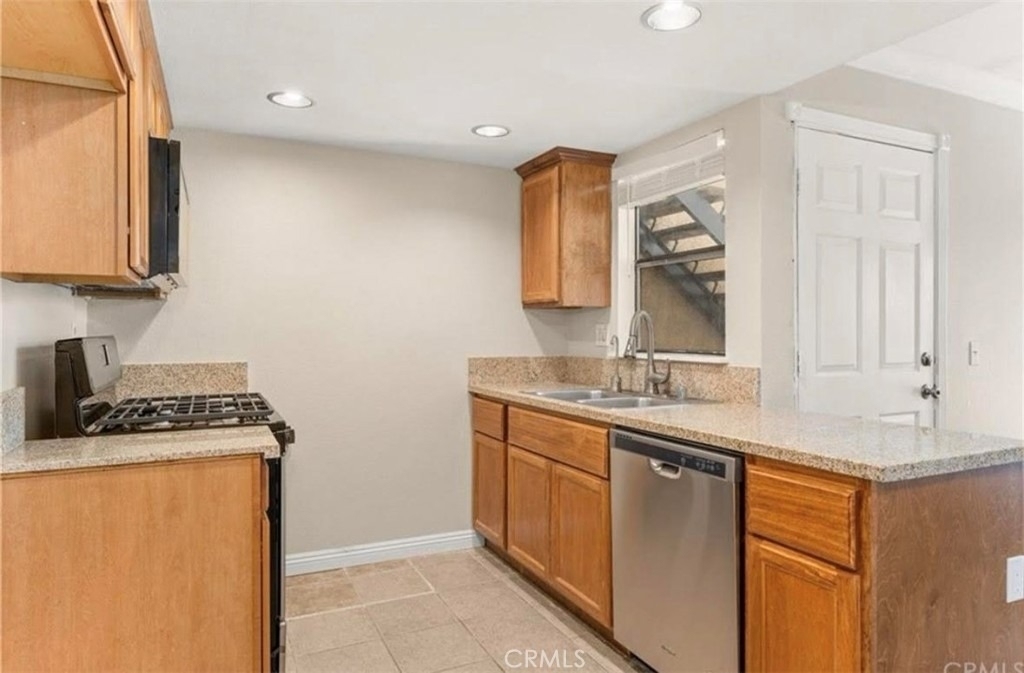 1144 W Blaine Street - Photo 5