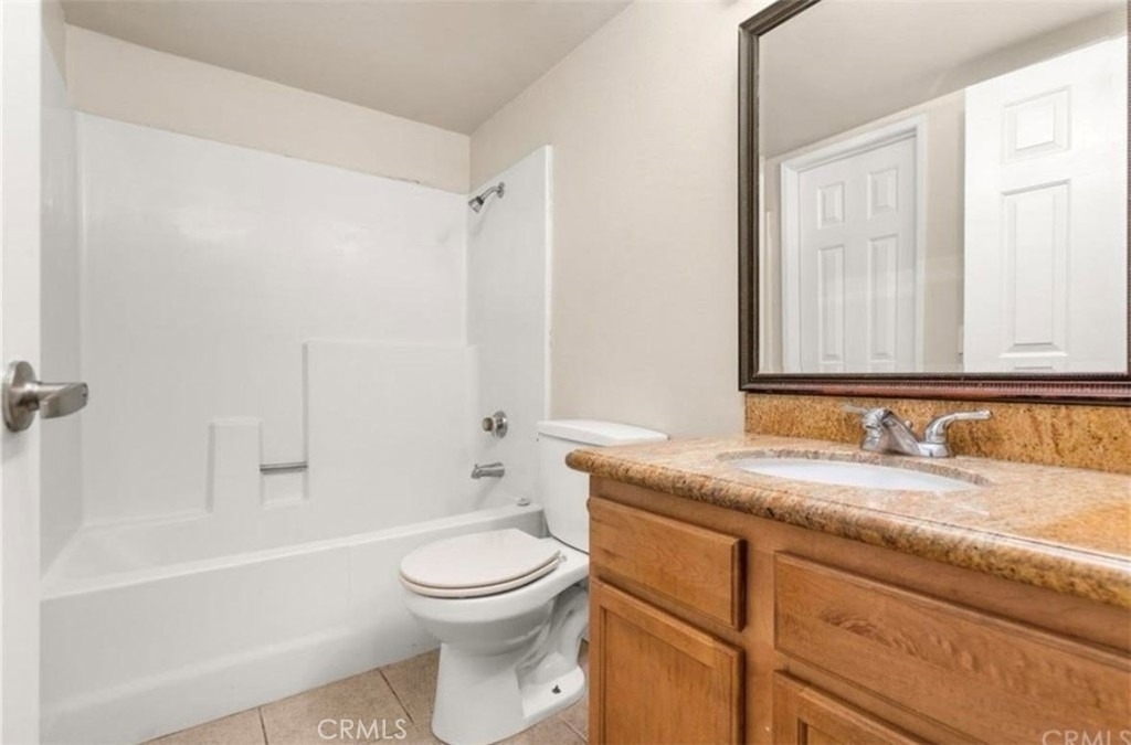 1144 W Blaine Street - Photo 3