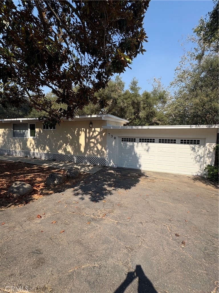 730 S Live Oak Park - Photo 0