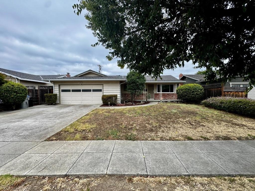 1405 Antonio Lane - Photo 0
