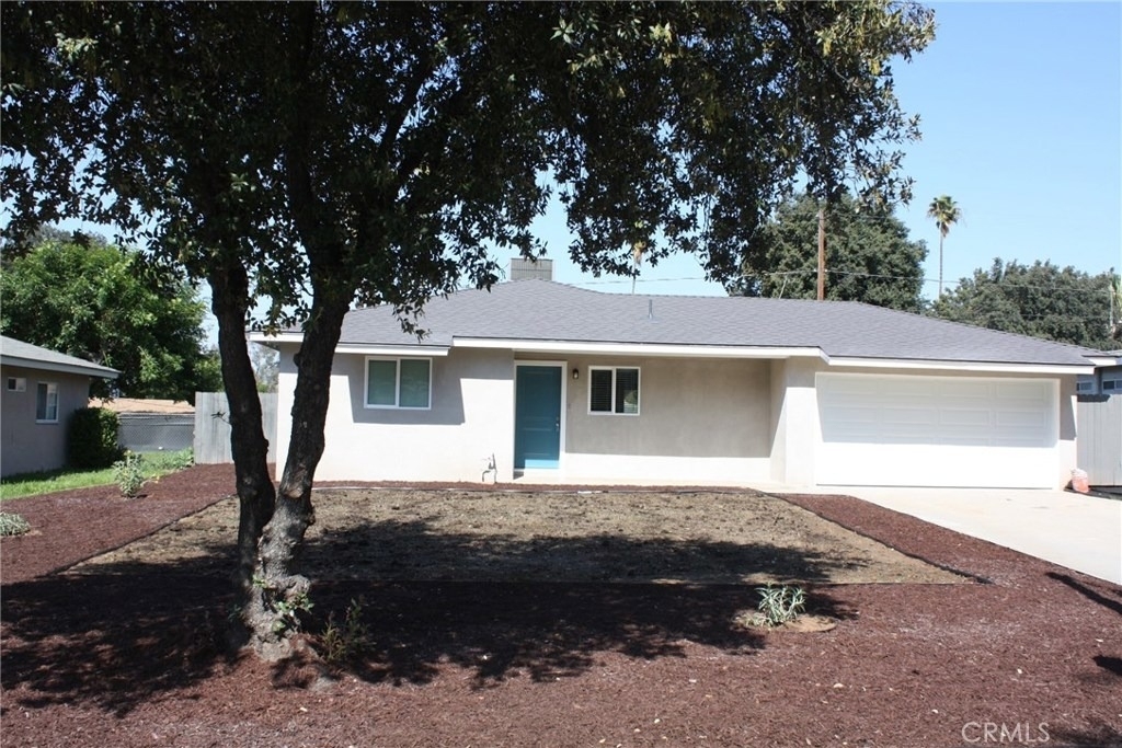 3035 Kathleen Street - Photo 1