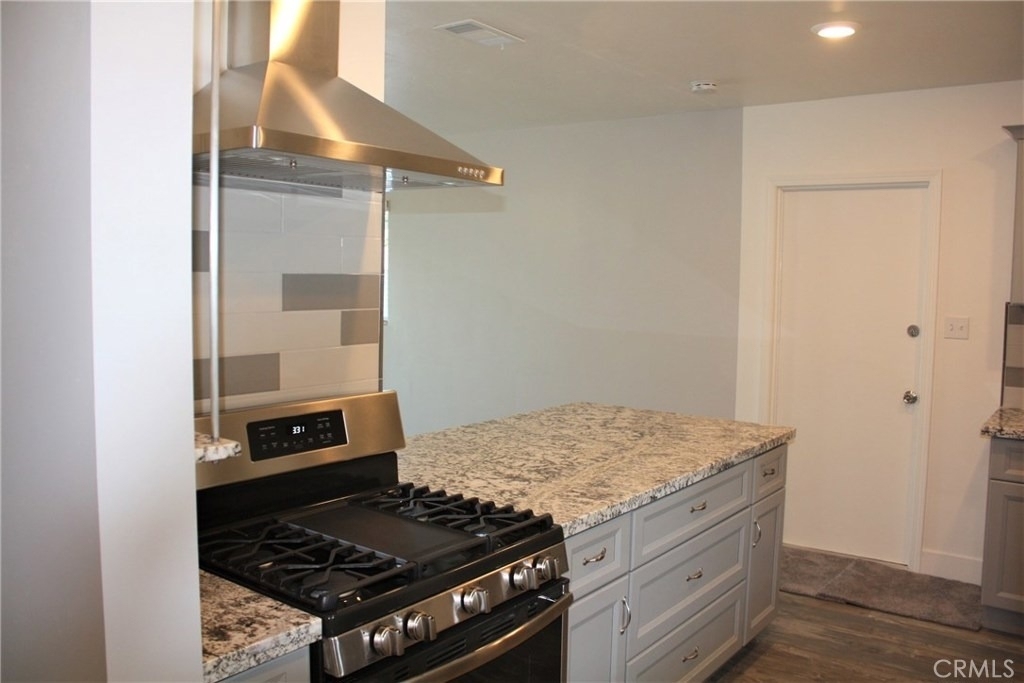 3035 Kathleen Street - Photo 3