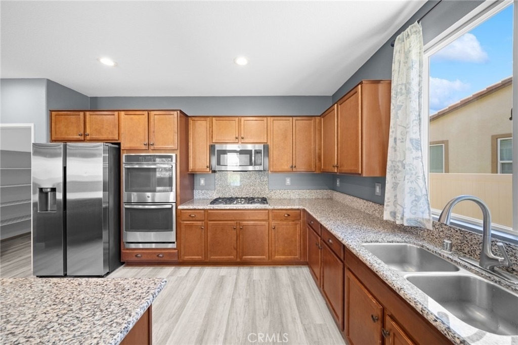 1420 Yarrow - Photo 9