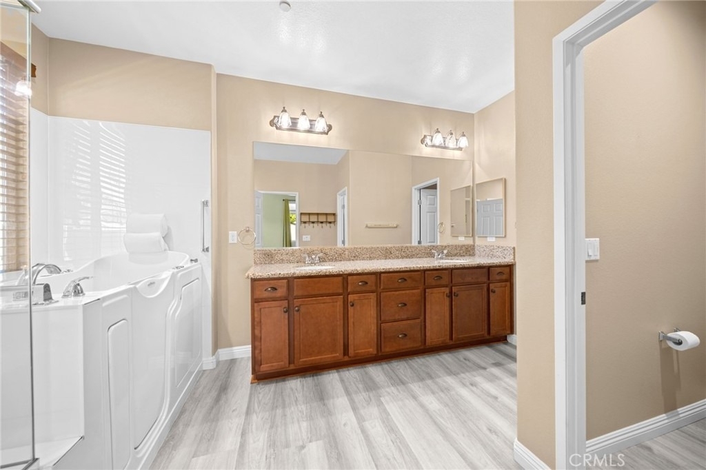 1420 Yarrow - Photo 17