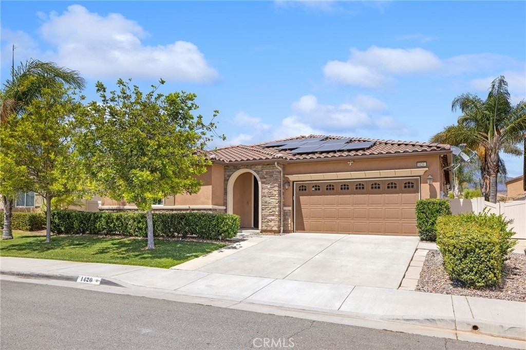 1420 Yarrow - Photo 0