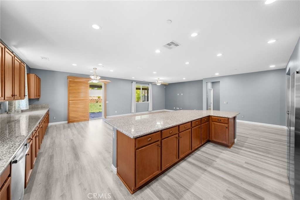 1420 Yarrow - Photo 7