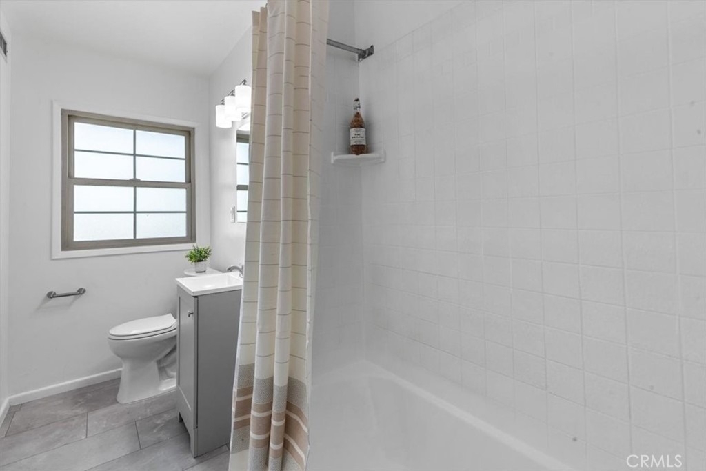 529 W Blaine Street - Photo 12