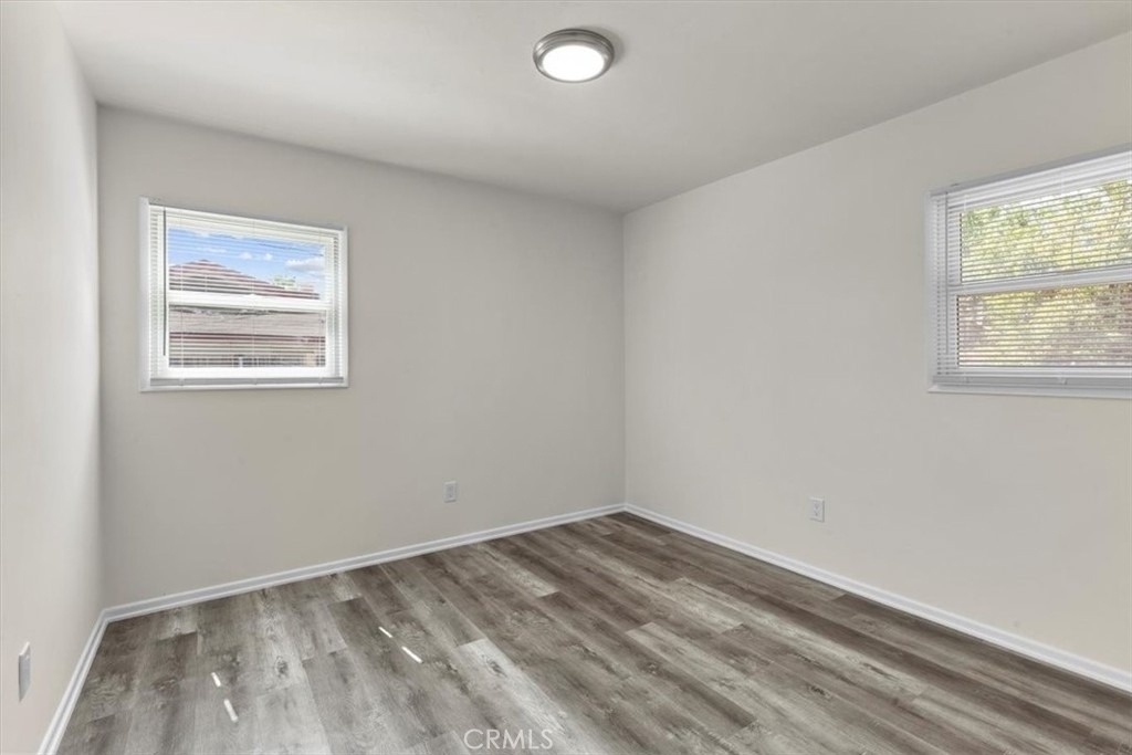 529 W Blaine Street - Photo 16