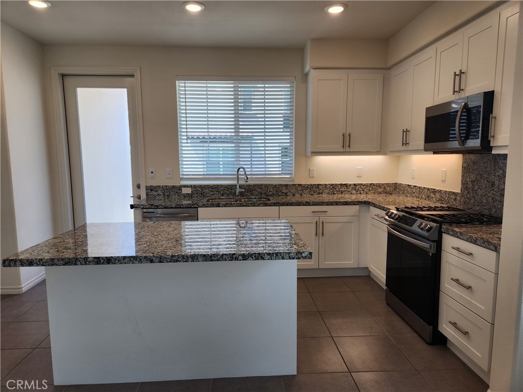 2408 Villena Way - Photo 14