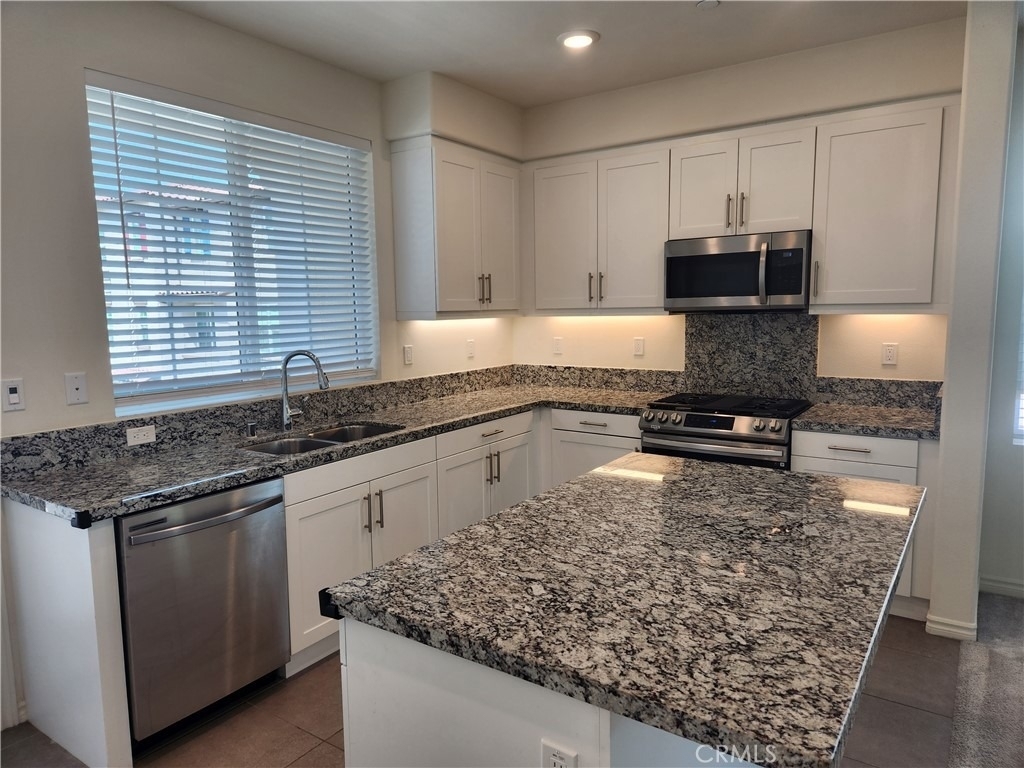 2408 Villena Way - Photo 16