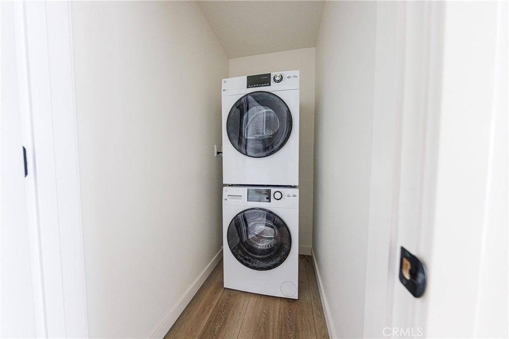 5933 Comey Avenue - Photo 16