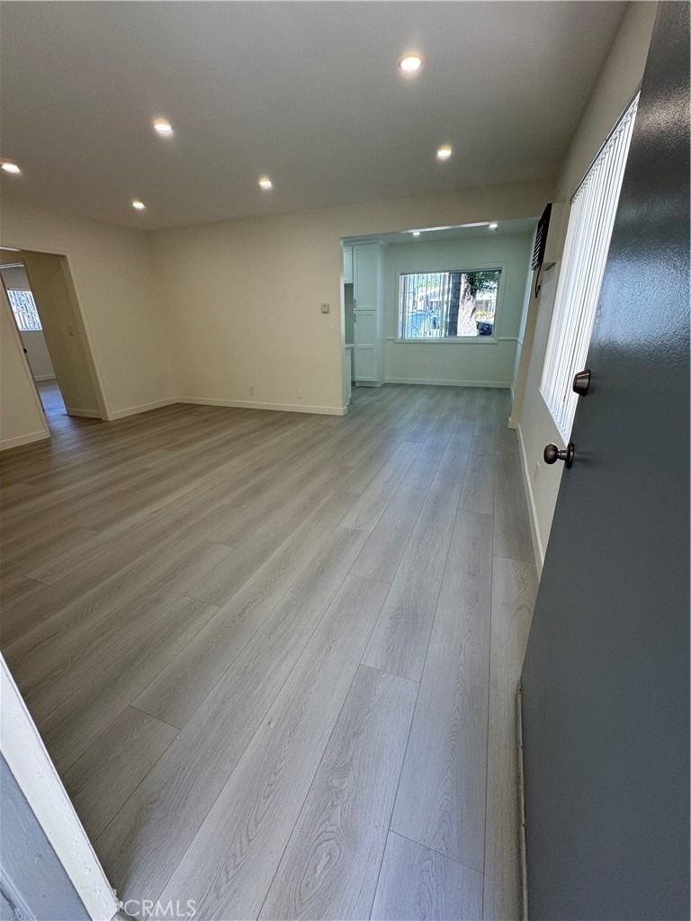 350 W Wilson - Photo 2