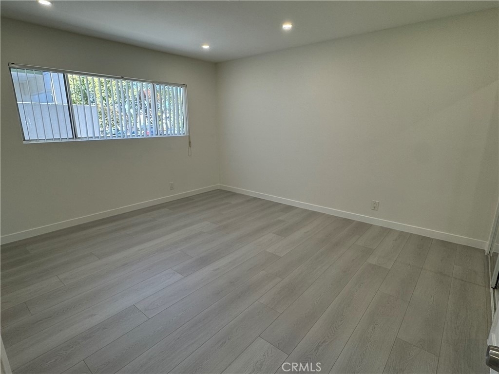 350 W Wilson - Photo 9