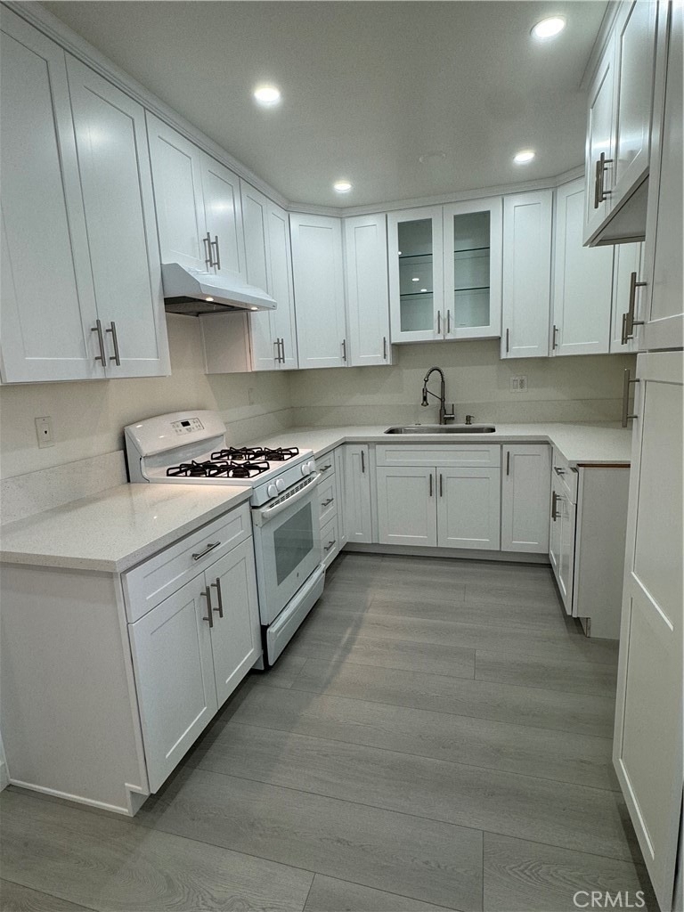 350 W Wilson - Photo 5