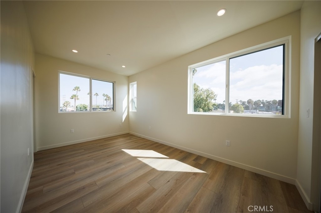5933 Comey Avenue - Photo 34