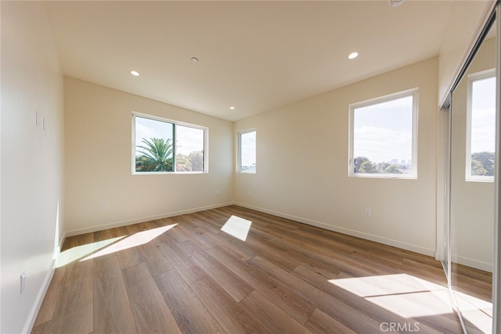 5933 Comey Avenue - Photo 30