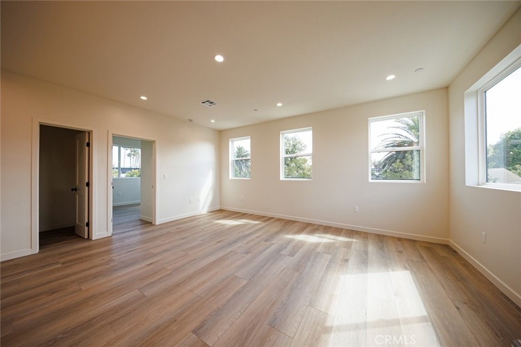 5933 Comey Avenue - Photo 20