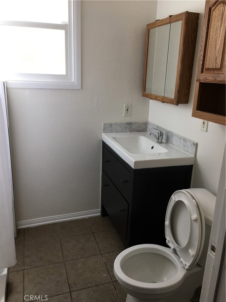 2710 Raymond Avenue - Photo 11