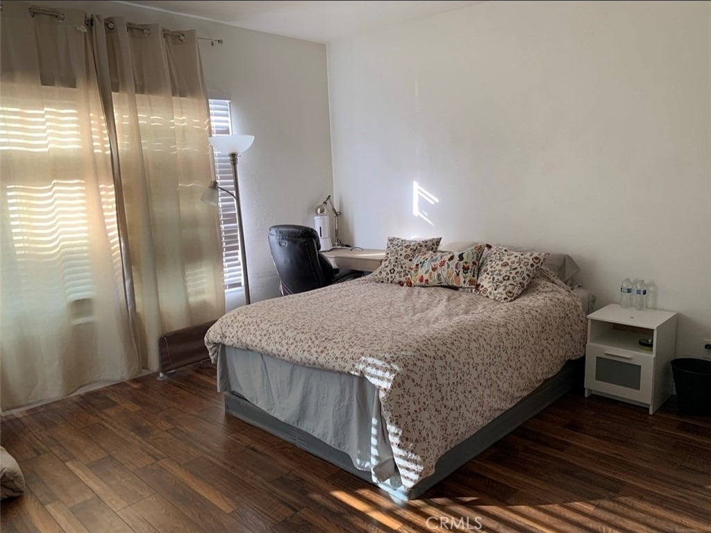 2710 Raymond Avenue - Photo 1