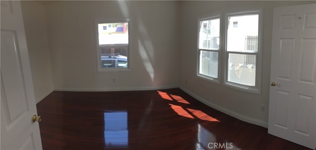 2710 Raymond Avenue - Photo 9
