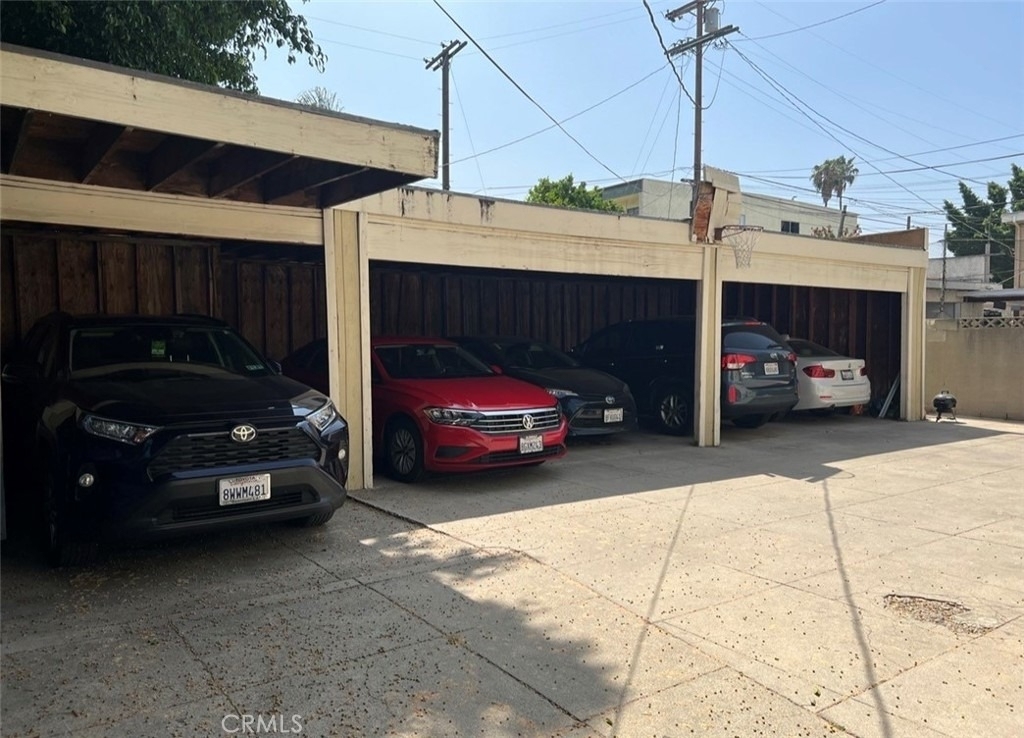 2710 Raymond Avenue - Photo 18