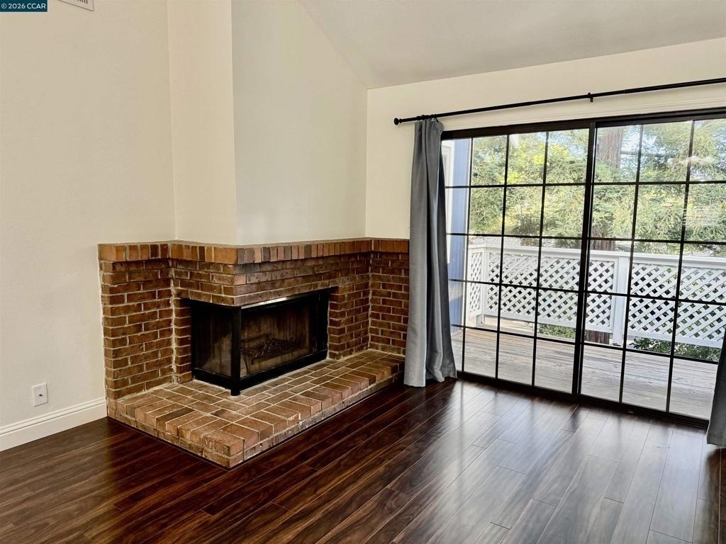 202 Kelley Ln - Photo 2