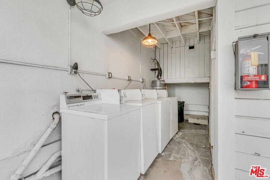8613 W Olympic Boulevard - Photo 23